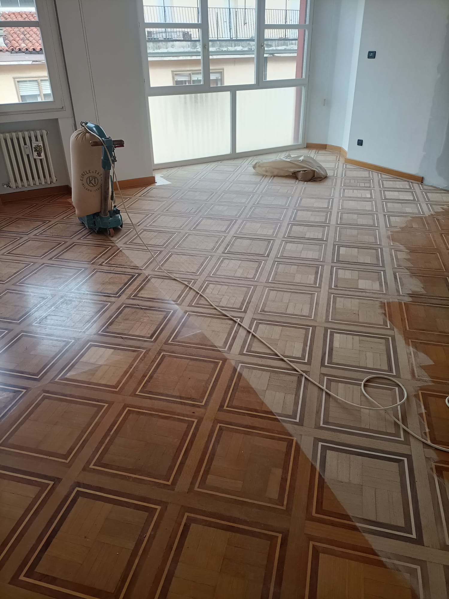 fase-lavorazione-restauro-pavimenti foto2